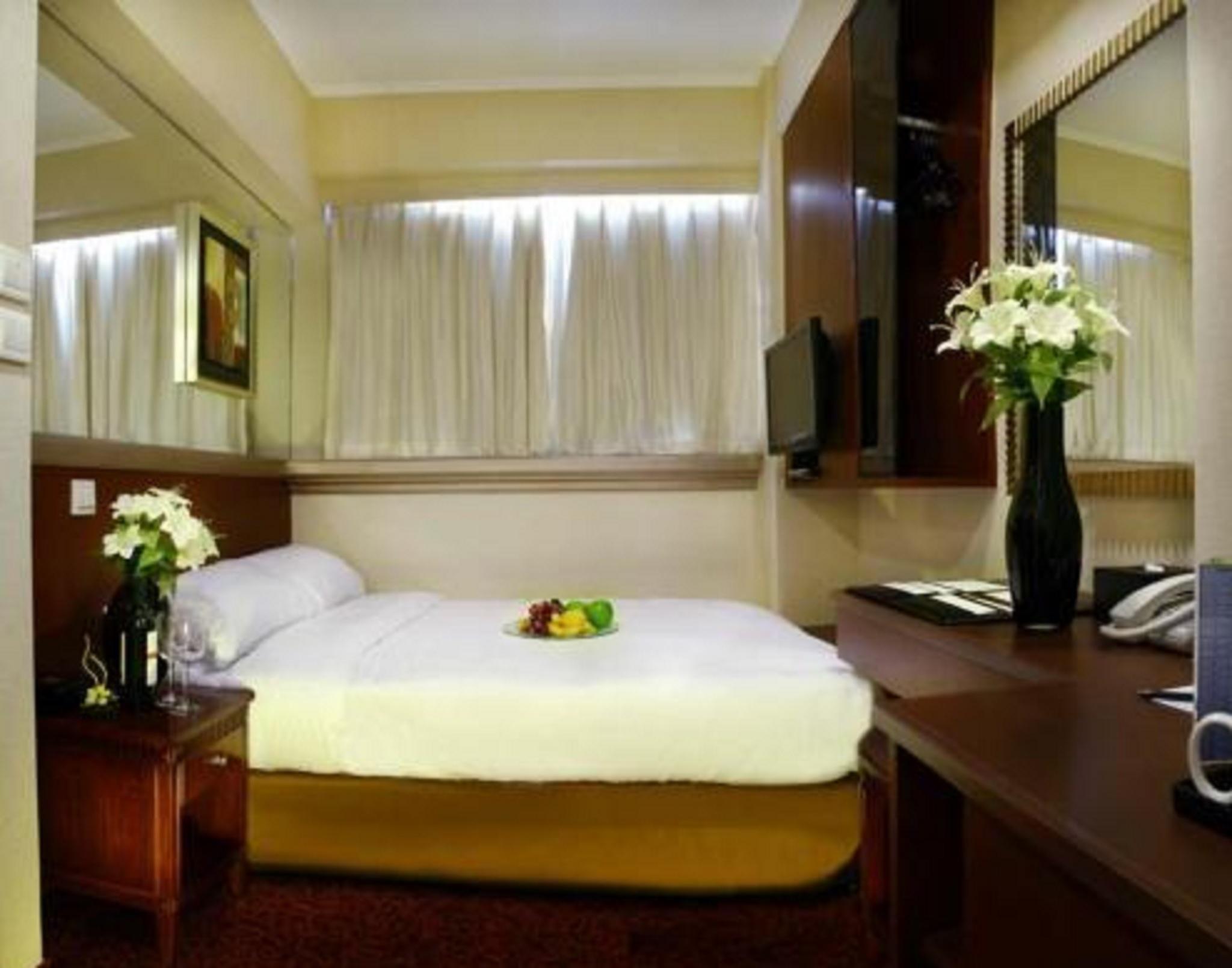 Oriental Lander Hotel Hong Kong Ngoại thất bức ảnh