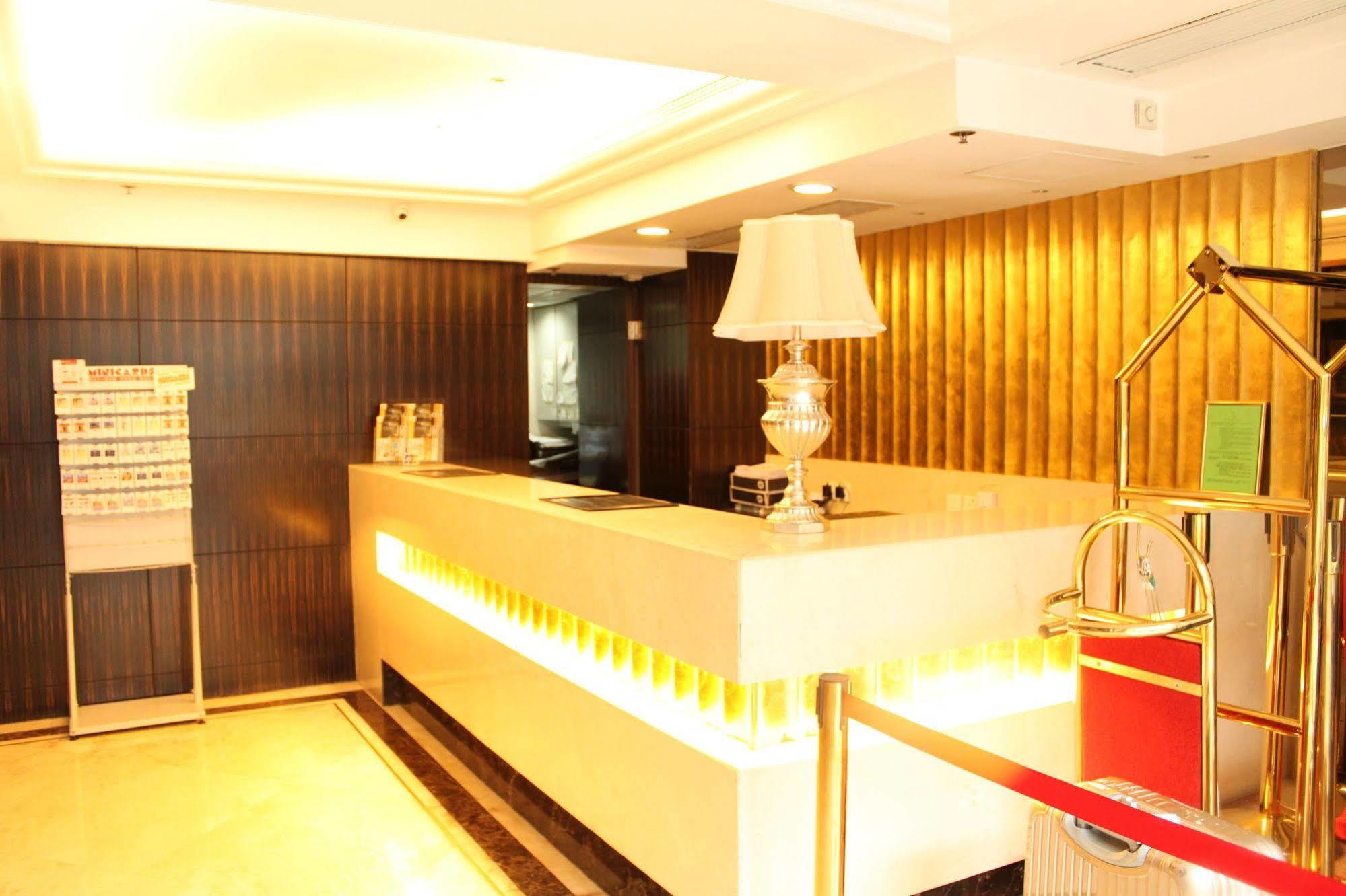 Oriental Lander Hotel Hong Kong Ngoại thất bức ảnh